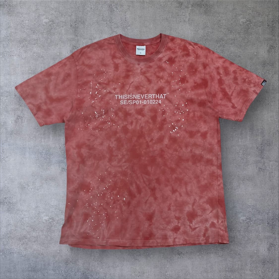 디스이즈네버댓 스펠아웃 로고 타이다이 반팔티 상품이미지1