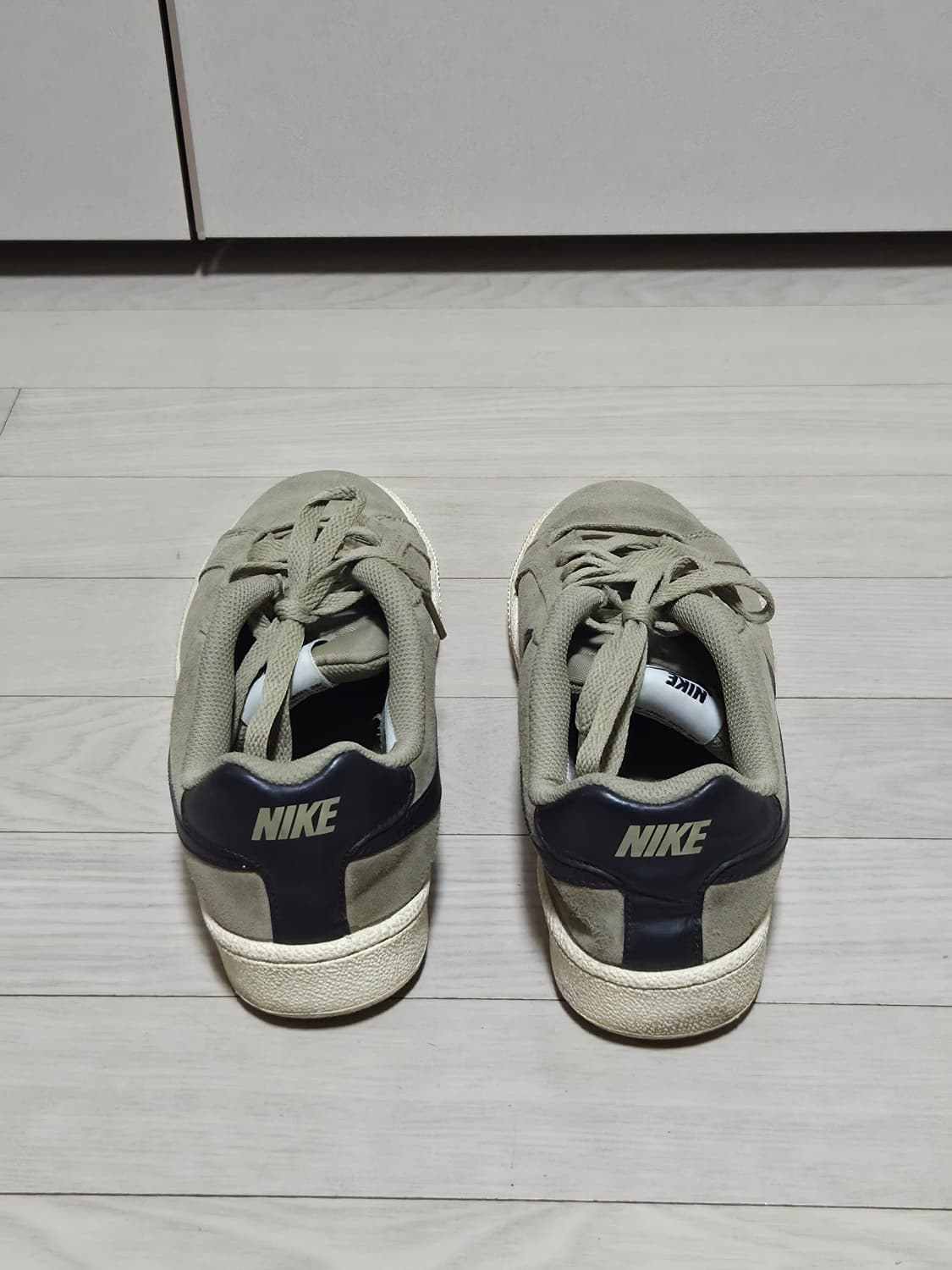 나이키 스웨이드 운동화 카키 250 상품이미지4