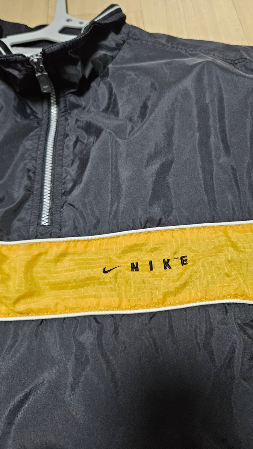 나이키 바람막이 하프집업 블랙/골드 100~105 상품이미지1