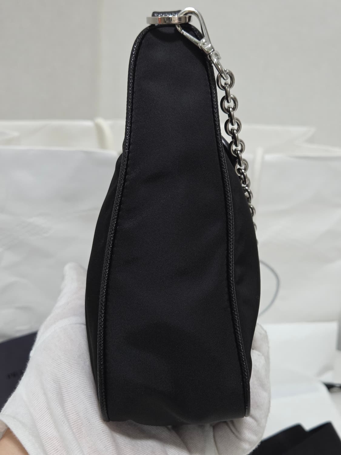 [새상품급] 프라다 리에디션 테수토 은장 체인 호보백  상품이미지8