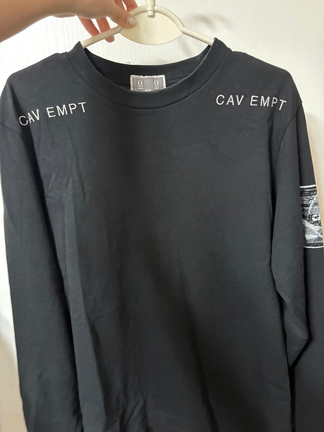 카브엠트 롱슬리브 맨투맨 상품이미지1