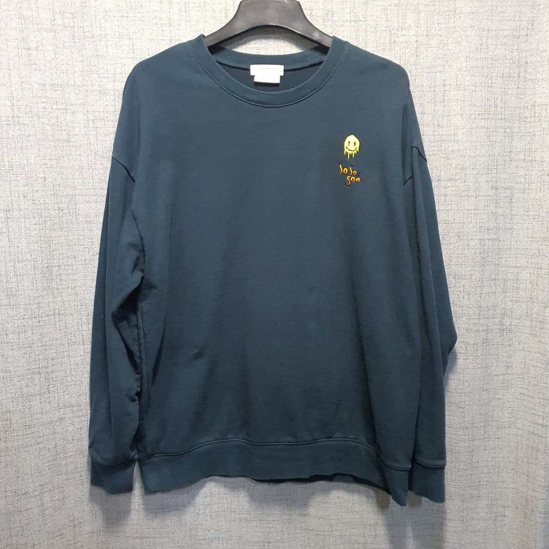 커스텀멜로우 새드스마일 맨투맨  상품이미지2