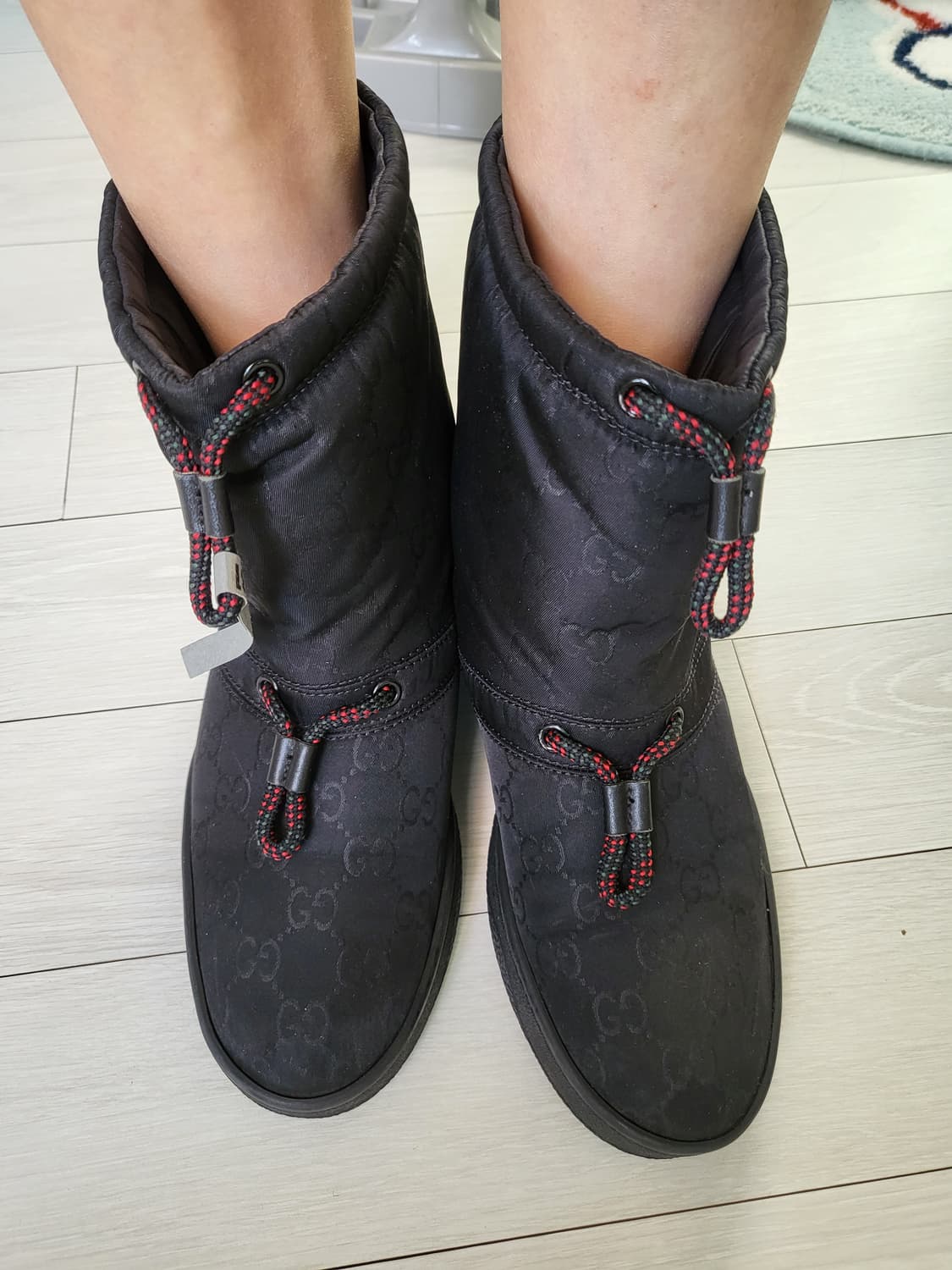 특가!(정품)구찌 블랙 패딩 부츠 225 거의새제품 상품이미지6