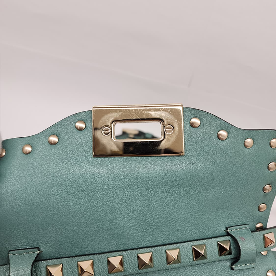 발렌티노 락스터드 미니 크로스바디백 민트 상품이미지4