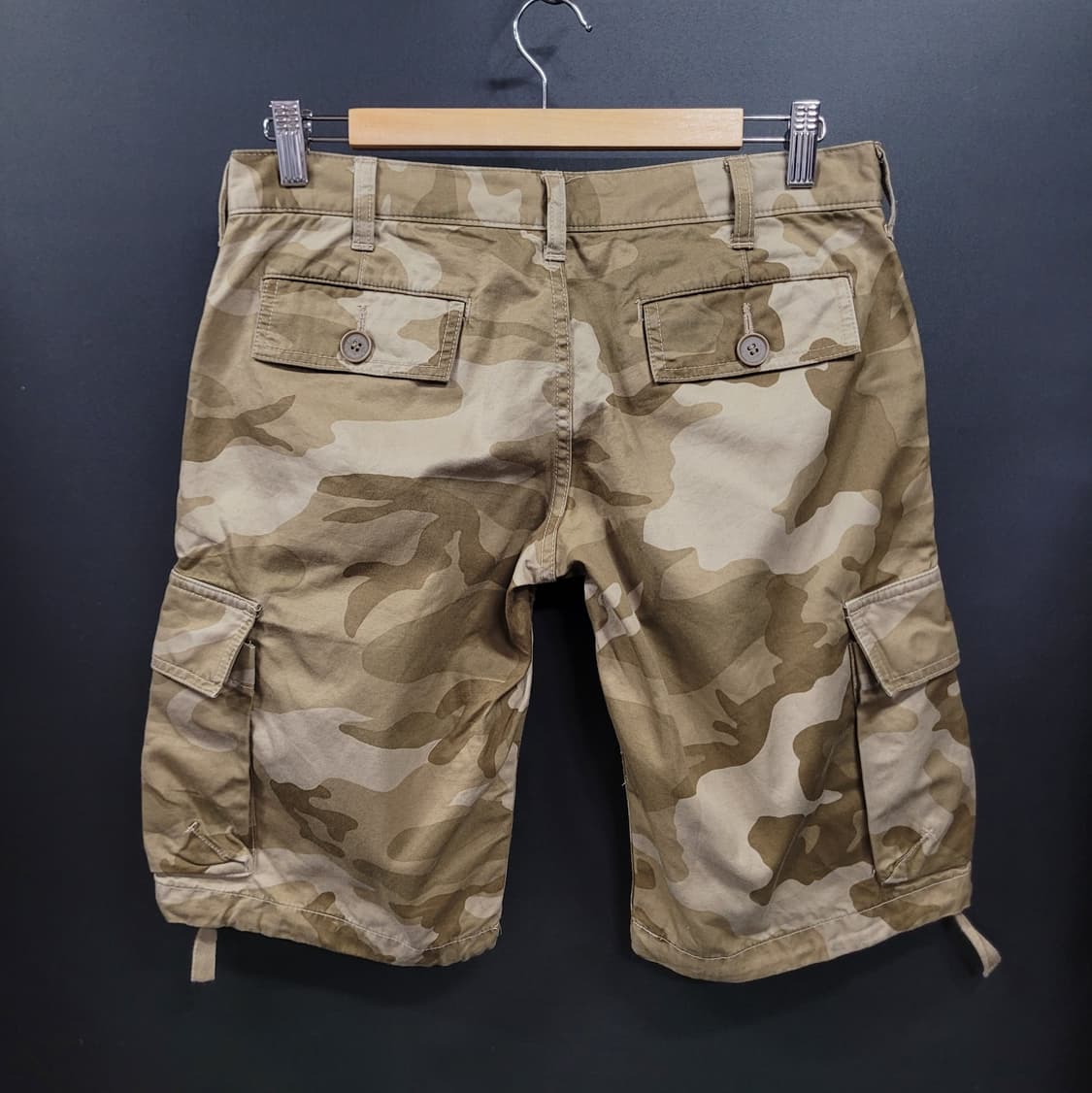 carhartt 칼하트 데저트 카모 숏 카고 팬츠 상품이미지4