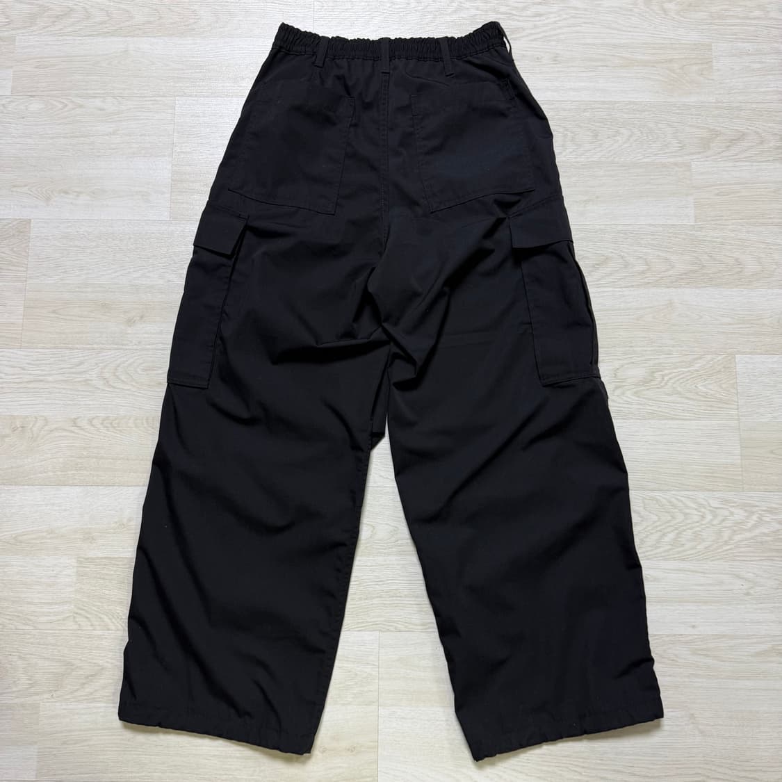 GU 슈퍼 와이드 카고 팬츠 블랙 상품이미지3