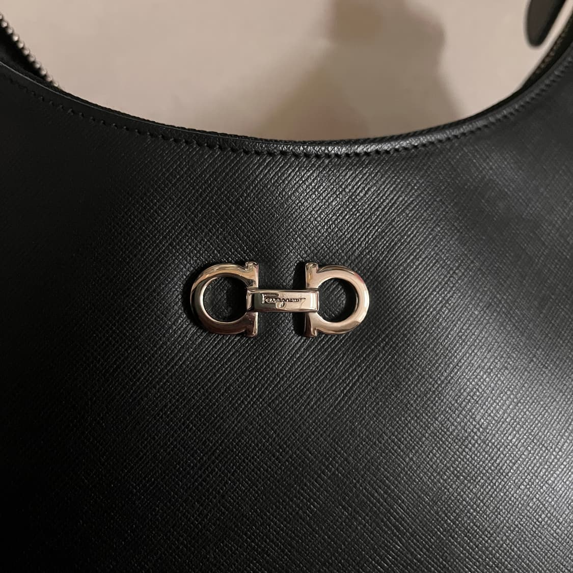 페레가모 블랙 간치니 숄더백 상품이미지2