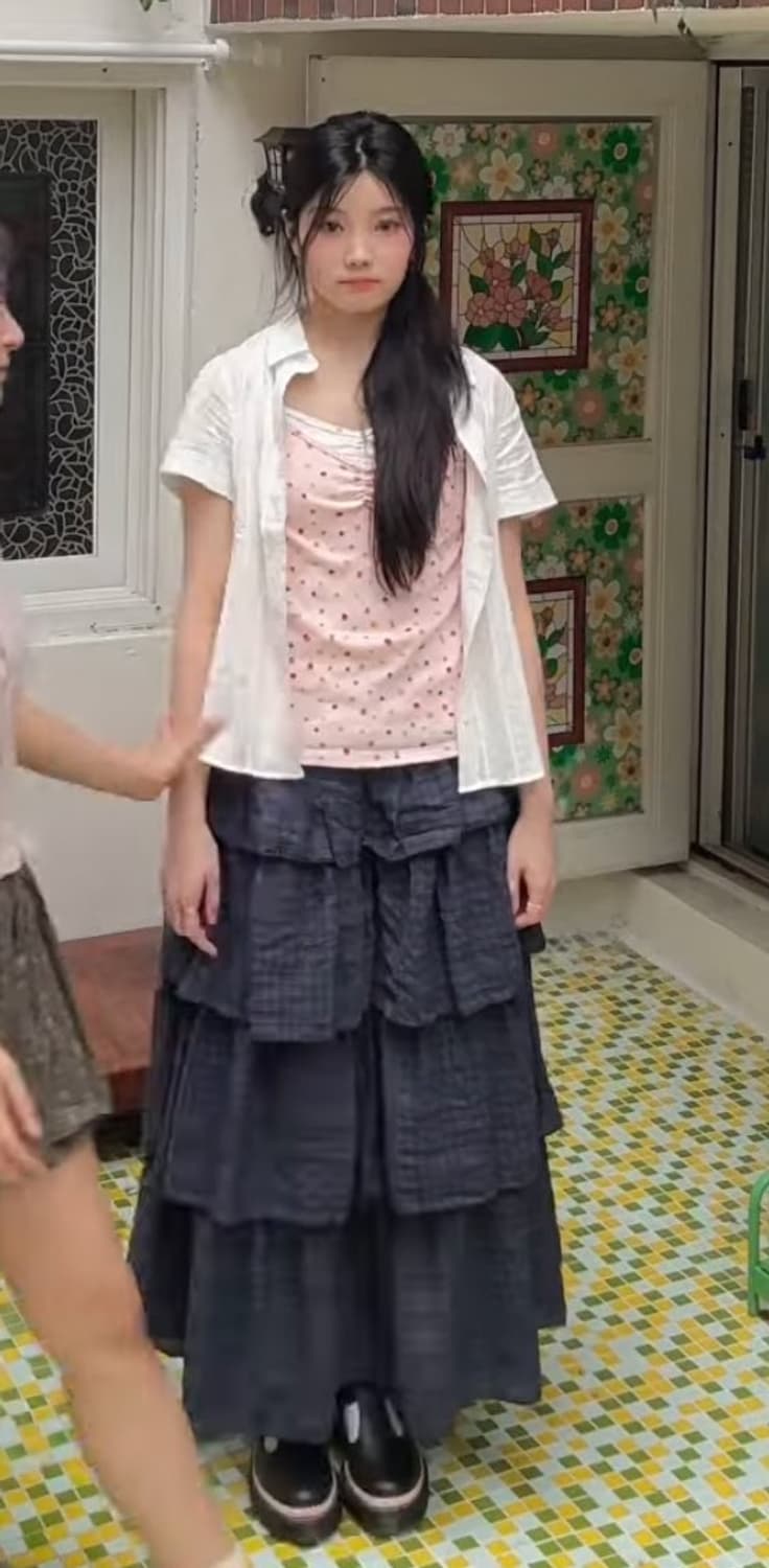 (아일릿 원희 착용) 웹하우스 트위스터 체크 티어드 스커트 네이비 상품이미지2