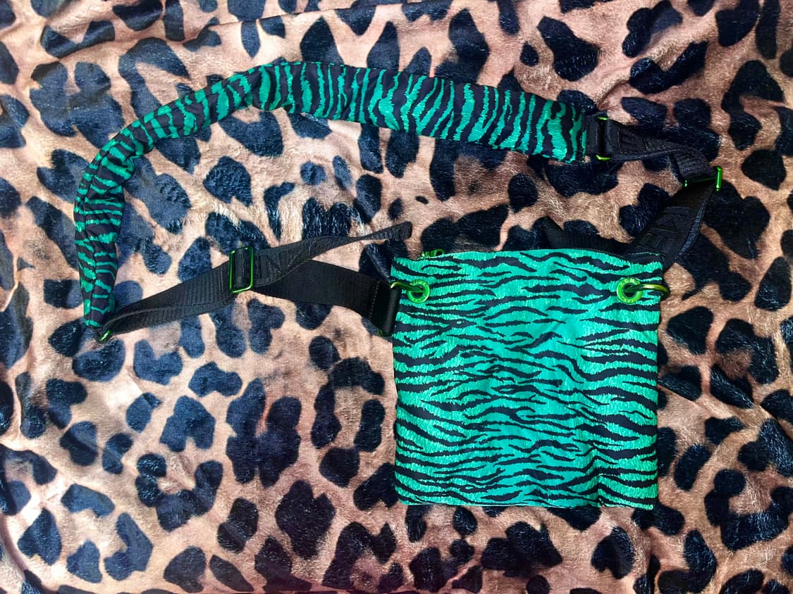 [남녀공용]겐조 h&m 콜라보레이션 크로스백 상품이미지1