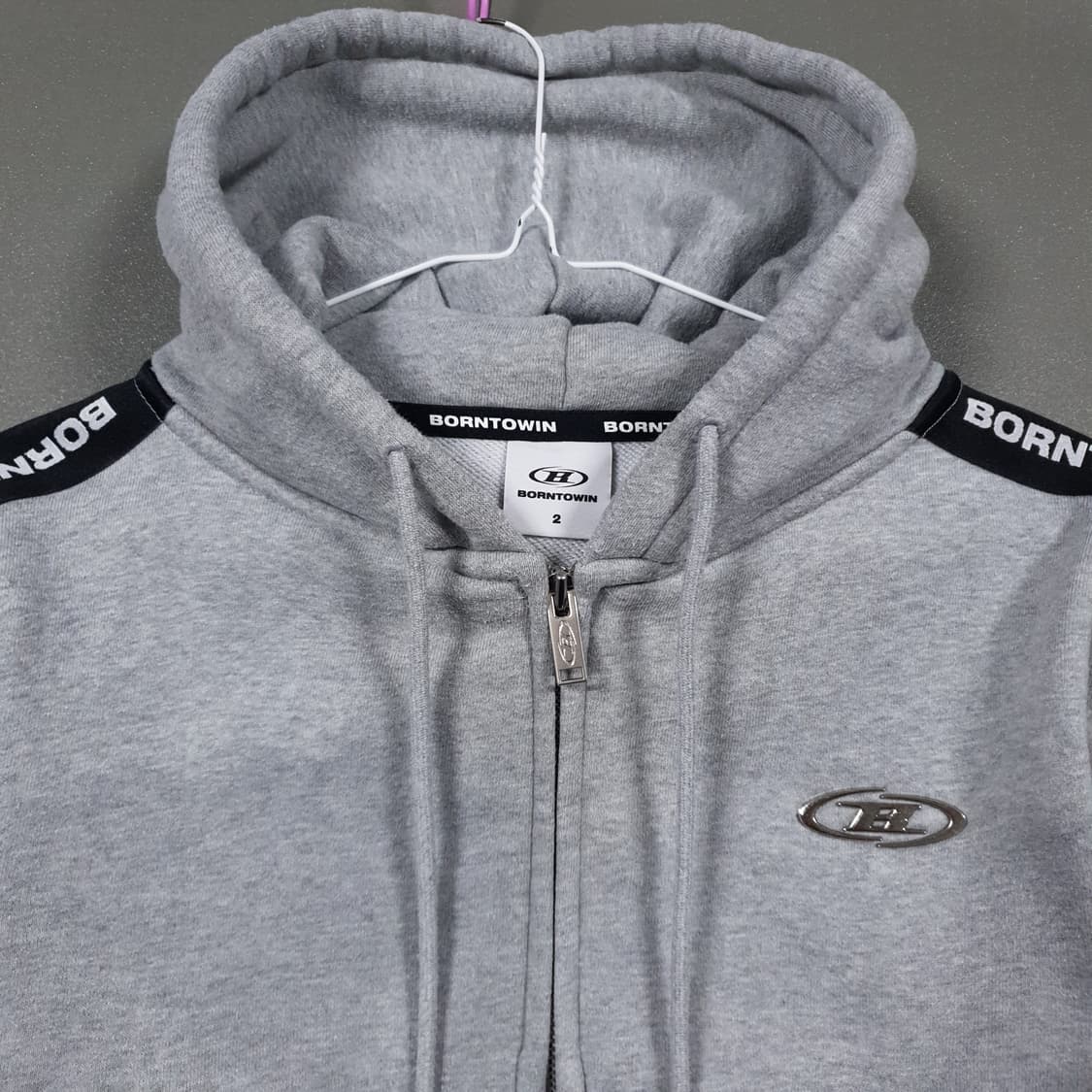 여성 55 본투윈 신형 24fw 크롬 B 블랙라인 크롭 후드집업 자켓 2 상품이미지3