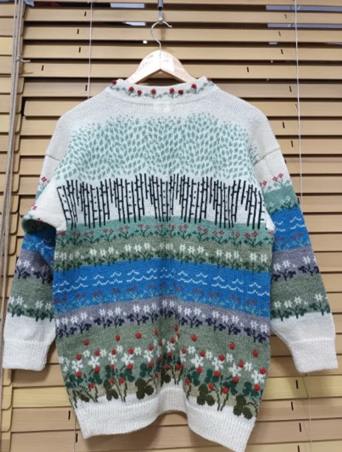 수입핸드메이드꽃 울크루넥니트 상품이미지3