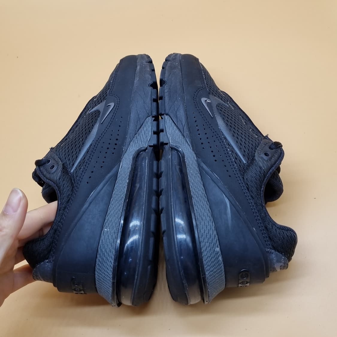 나이키 에어맥스 펄스 블랙 운동화245 상품이미지5