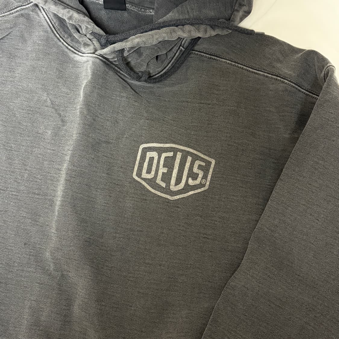데우스엑스마키나 피그먼트 후드티 L 차콜 상품이미지2