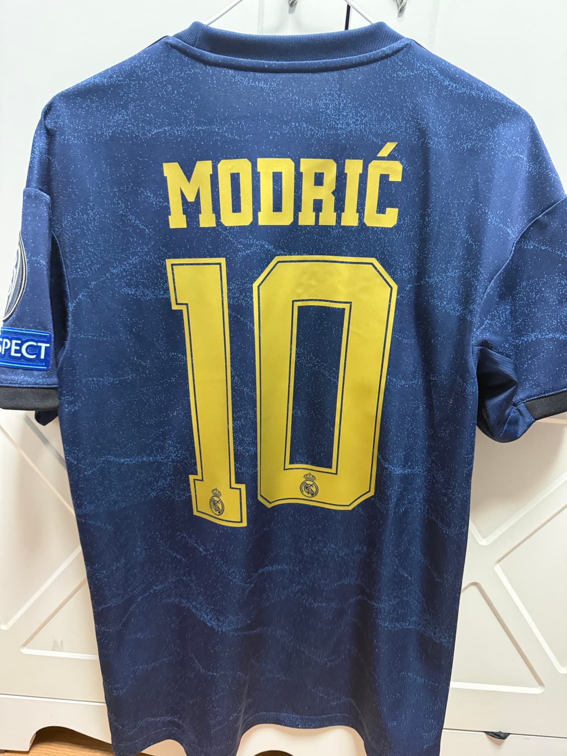 19-20 레알 마드리드 모드리치 유니폼 상품이미지2