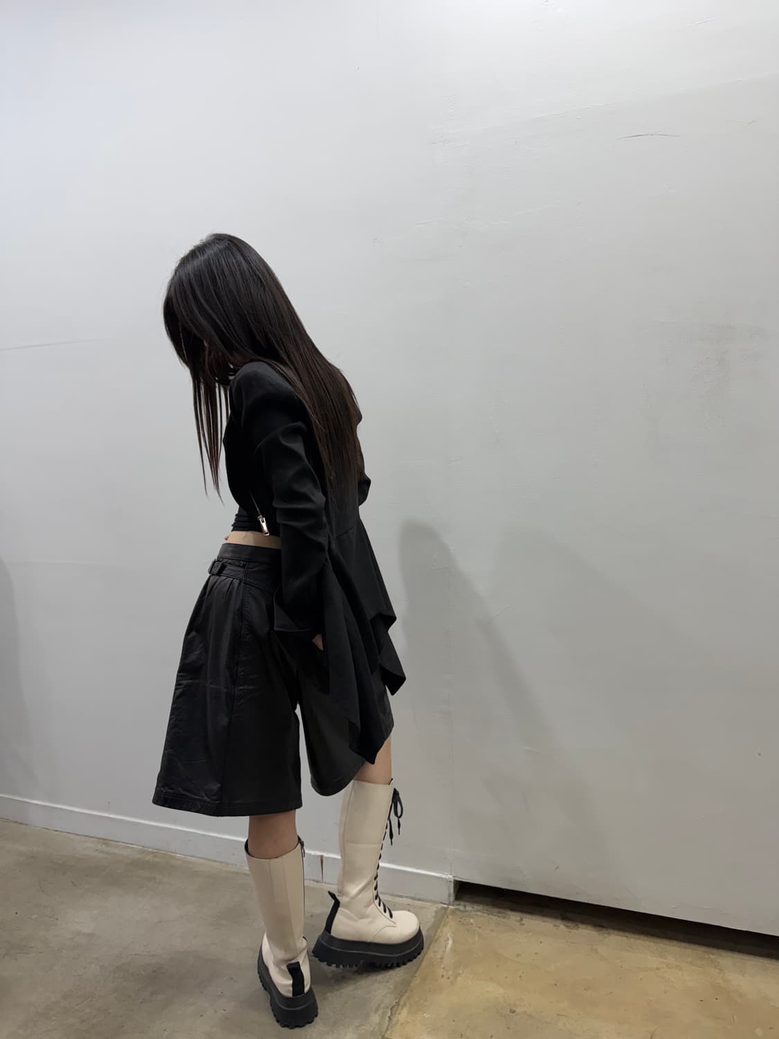 레더 디테일 와이드 숏팬츠 상품이미지4