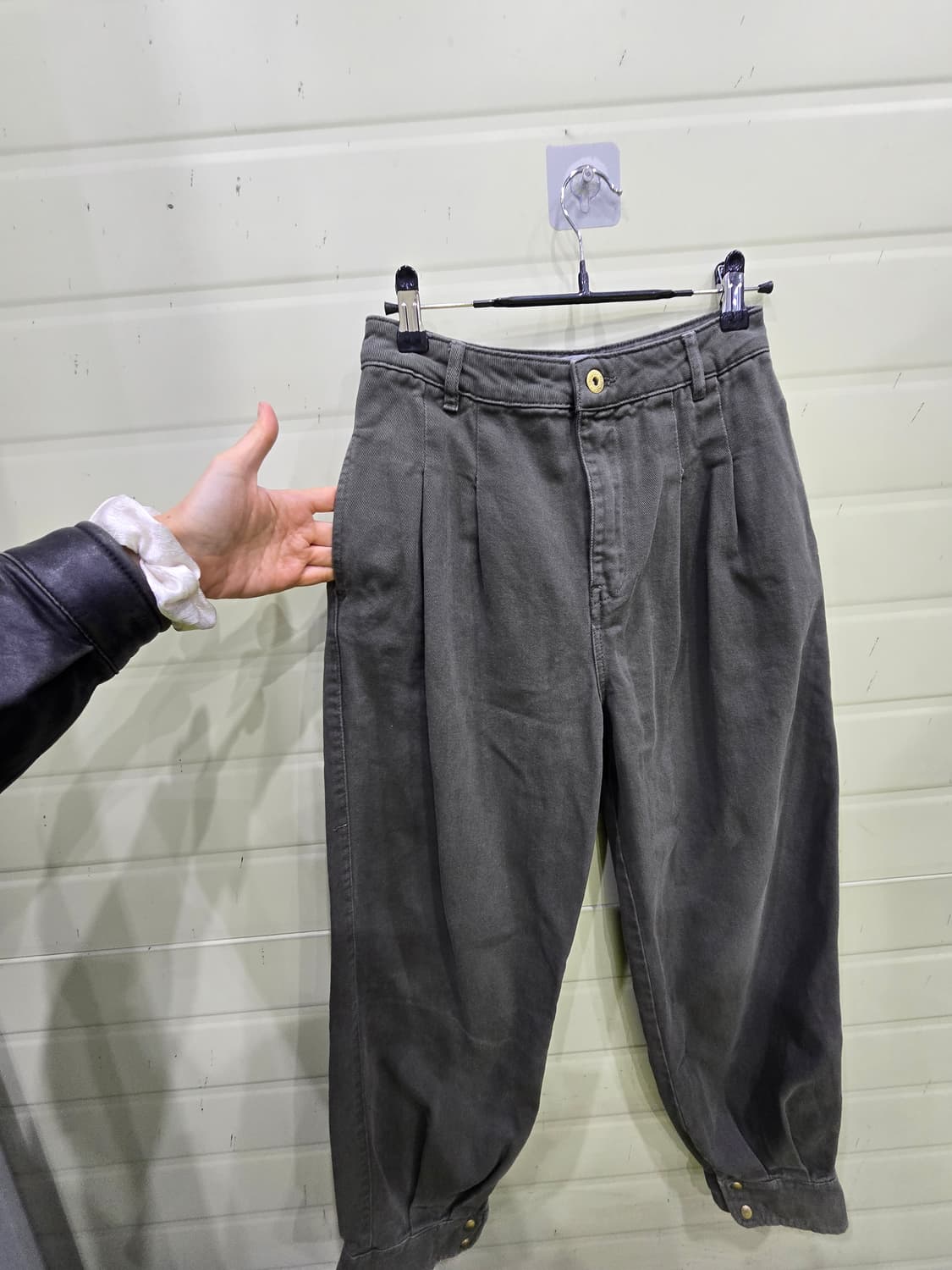 자라 빈티지 플리츠 배기 팬츠 카키 상품이미지8