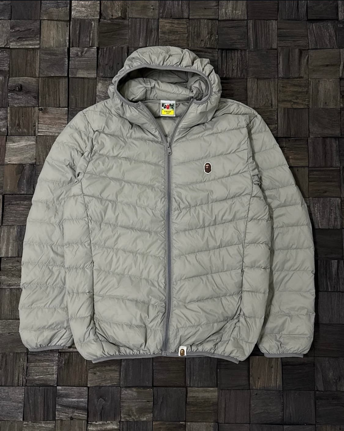 베이프 경량패딩 그레이 상품이미지1