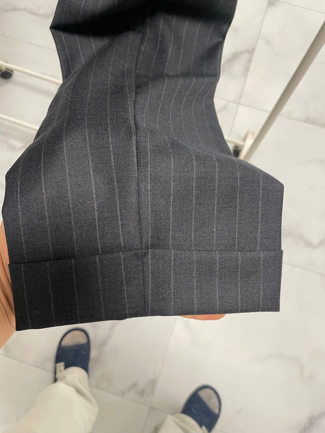 안드레아서울/링자켈 까노니꼬 차콜그레이 스트라이프 수트 / 48(100) 상품이미지8