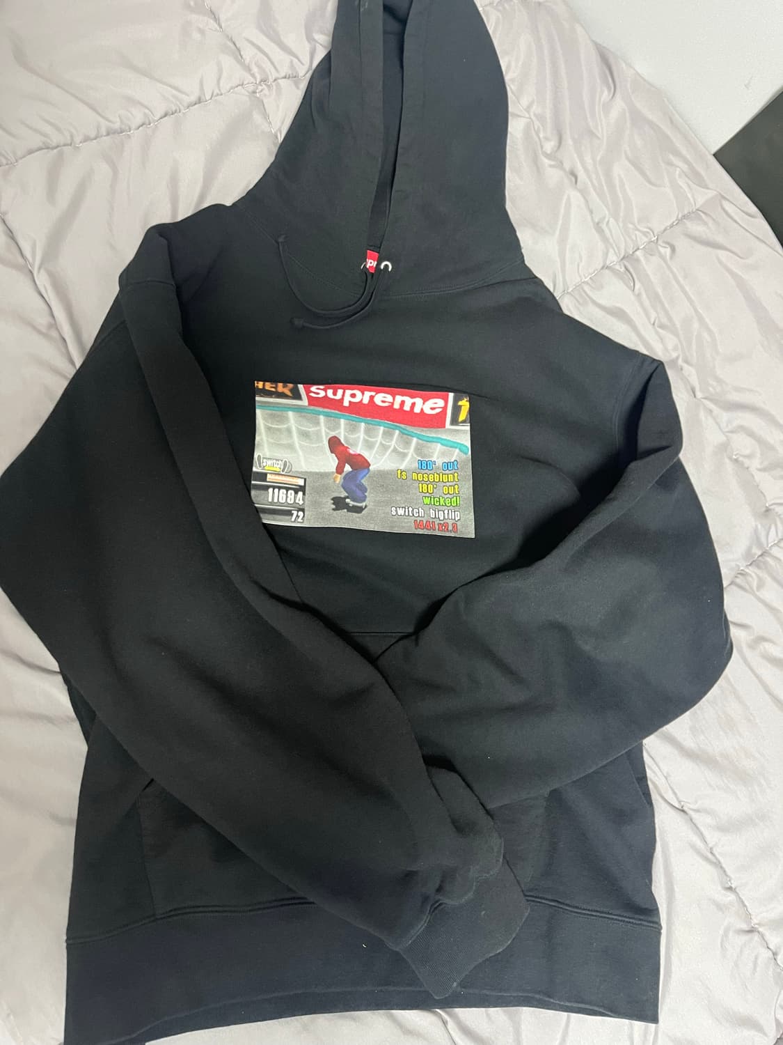 슈프림 트레셔 후드티 상품이미지2