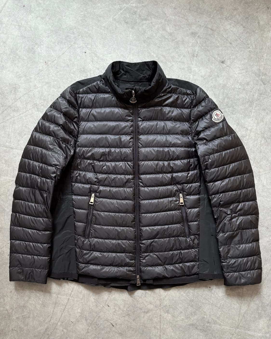 Moncler 몽클레르 블랙 경량 패딩 상품이미지1