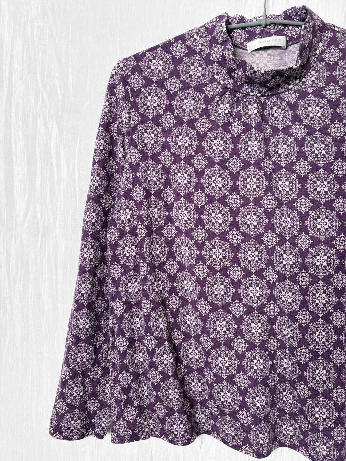 🍇 Amethyst Medallion Blouse 상품이미지4