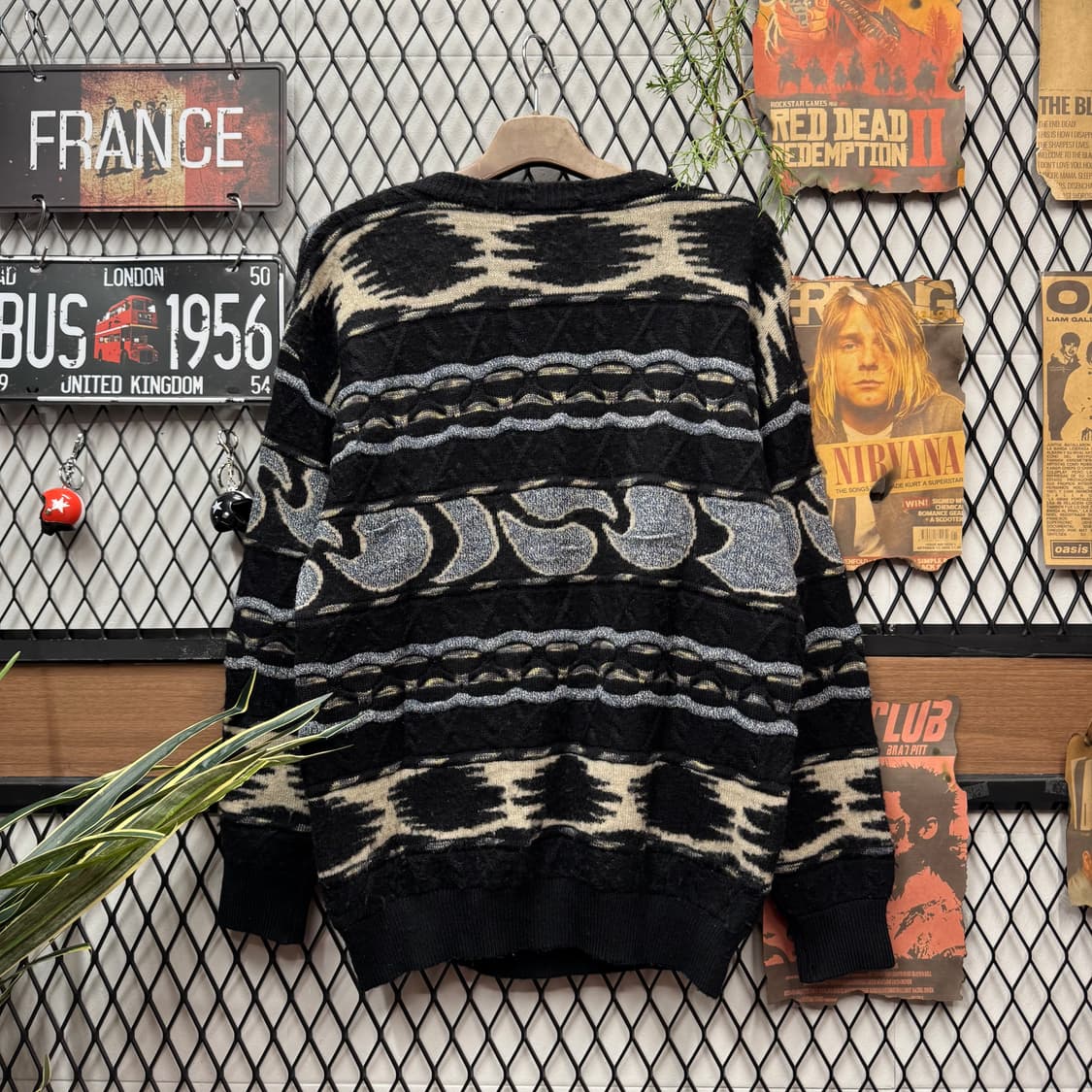 90s ITA VINTAGE 울 니트 사이드 호랑이 자수 포인트 블랙 상품이미지2