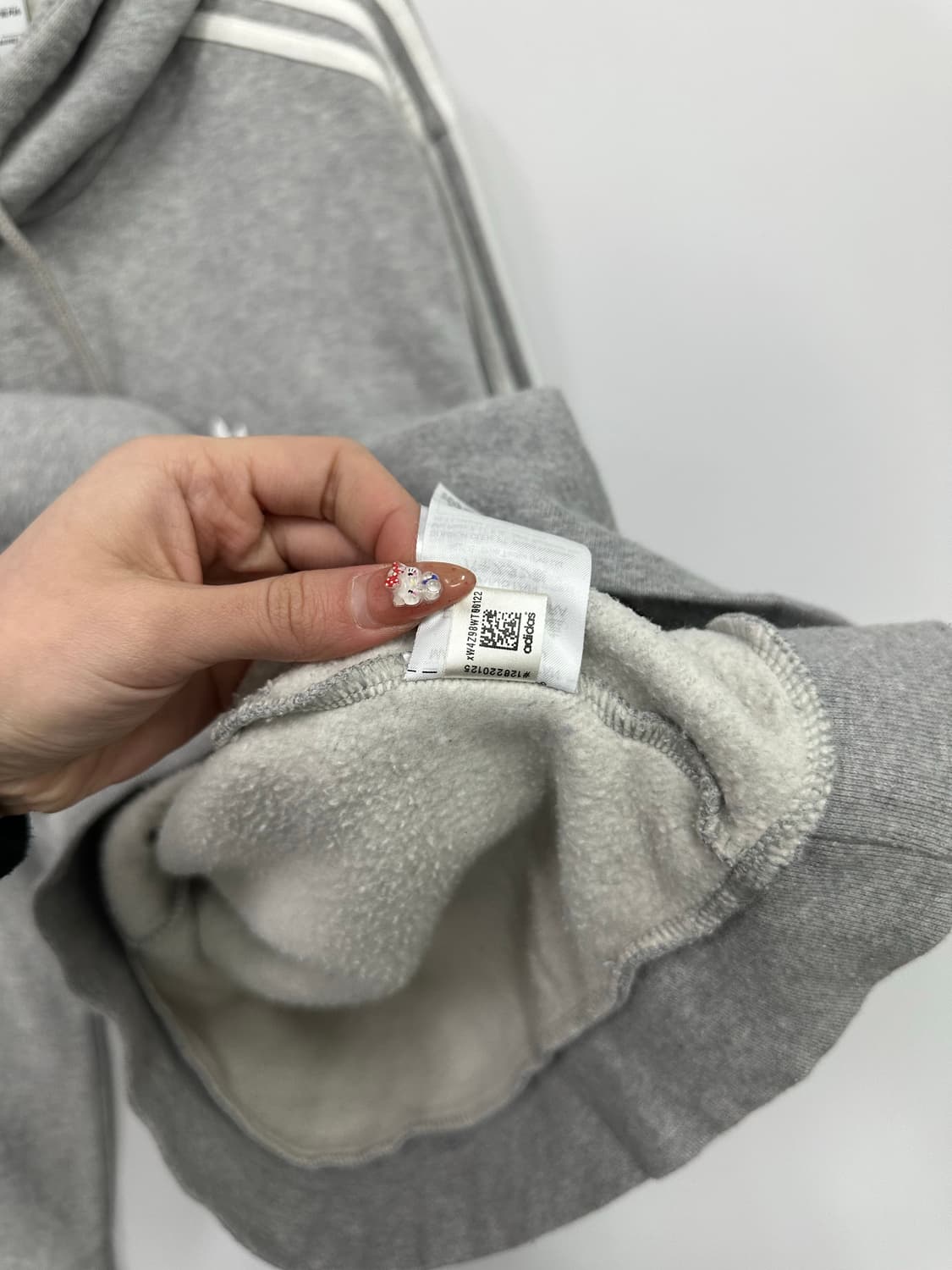 아디다스 그레이 파이어버드 후드티  상품이미지4