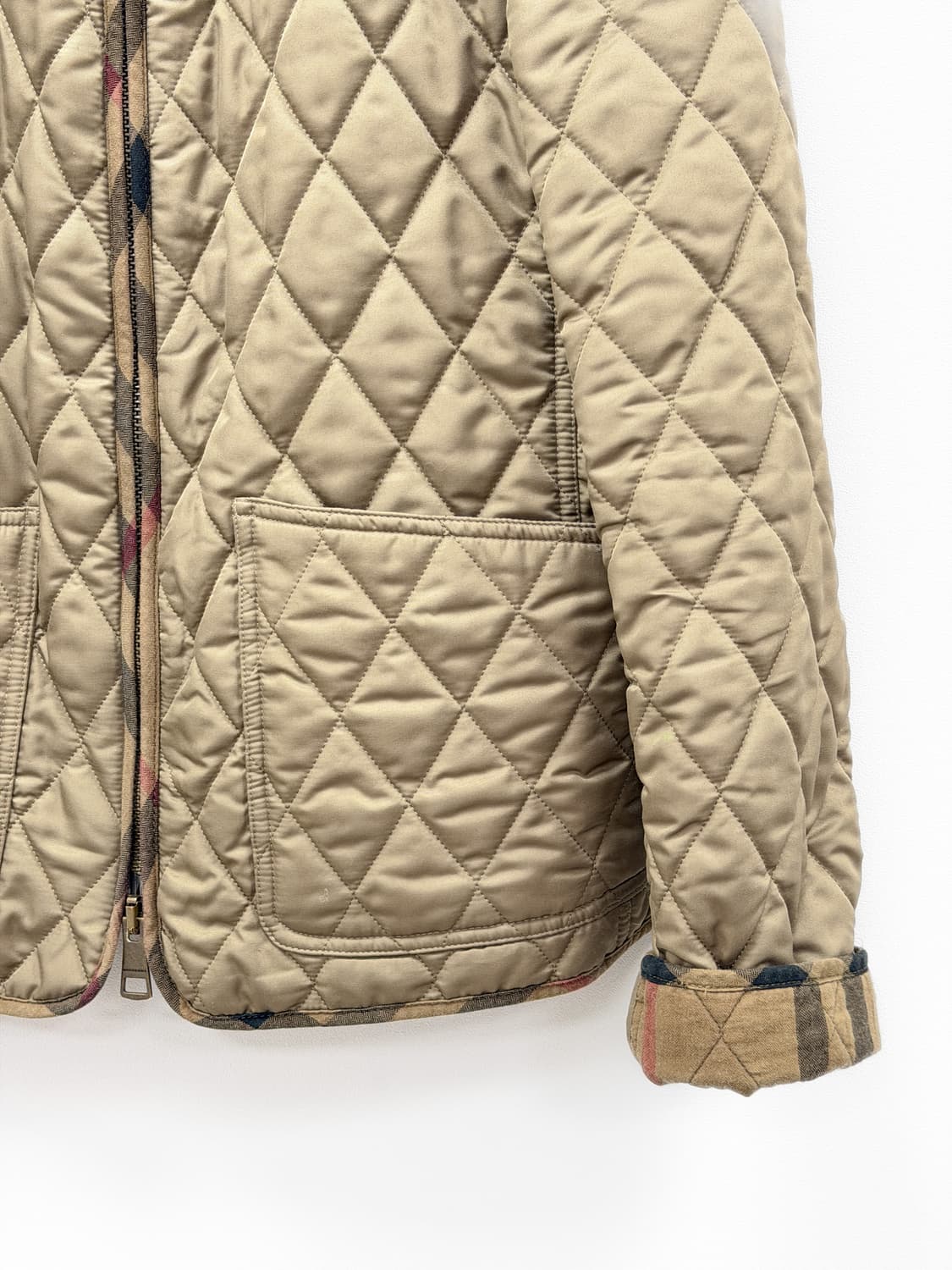 버버리 브릿 다이아몬드 퀼팅 자켓 상품이미지3