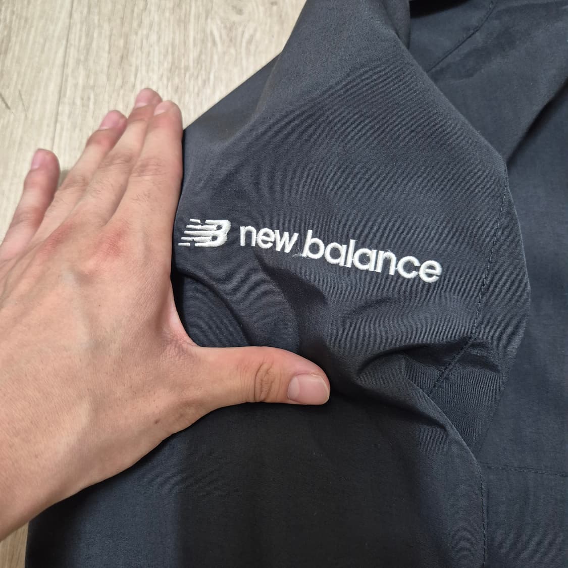 뉴발란스 남성 후드 바람막이 자켓 상품이미지5