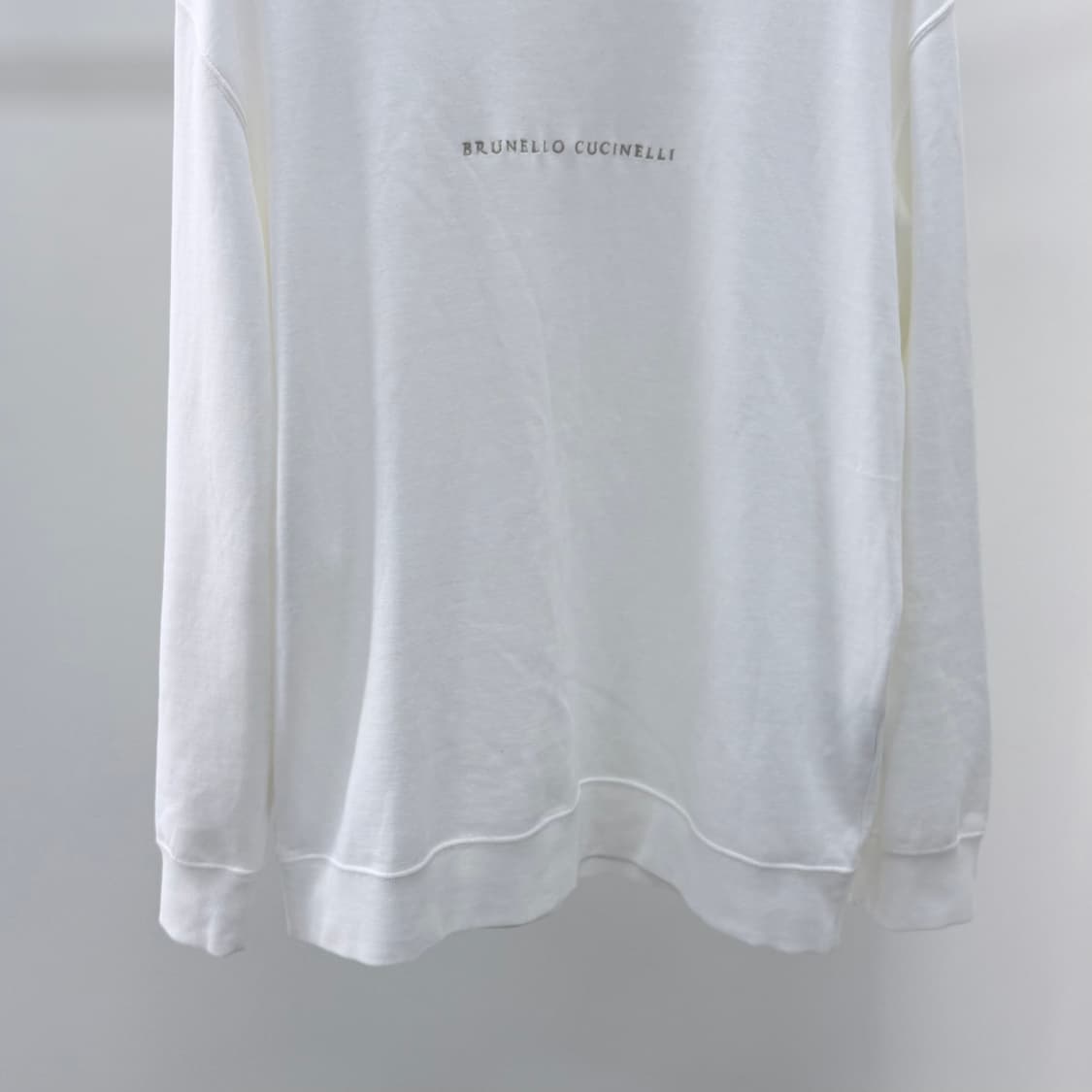[S+급/2XL] 브루넬로 쿠치넬리 코튼 로고 크루넥 맨투맨 화이트 상품이미지3
