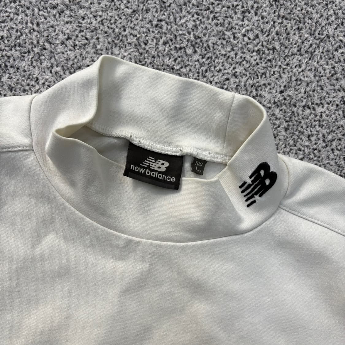 100 뉴발란스남성 반목 폴라넥 긴팔티 0423J 상품이미지2