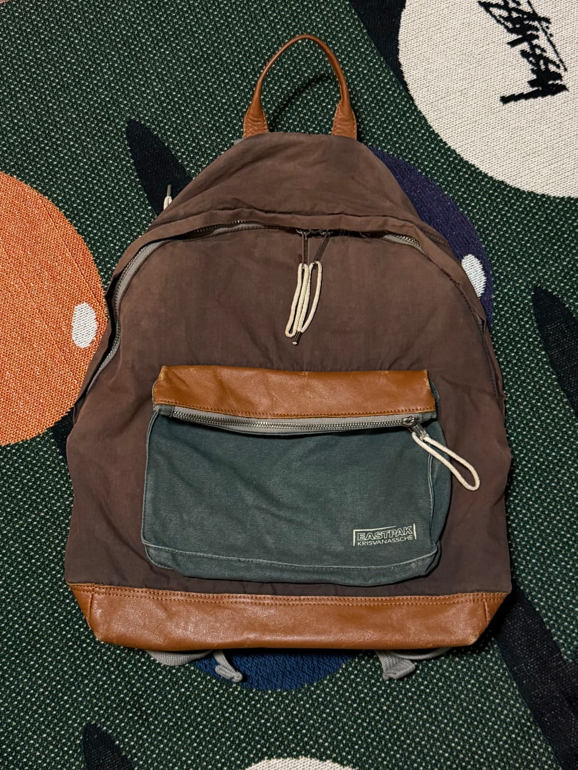 크리스반아쉐 이스트팩 백팩 멀티컬러 상품이미지1