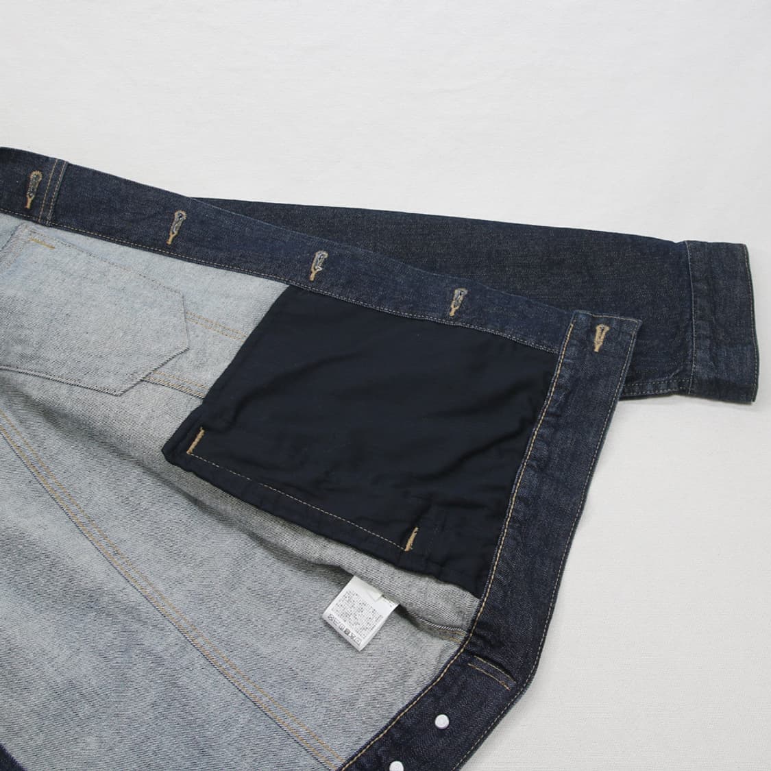 (착용컷) 유니클로 데님 트러커 자켓 (남성용 105) 상품이미지7