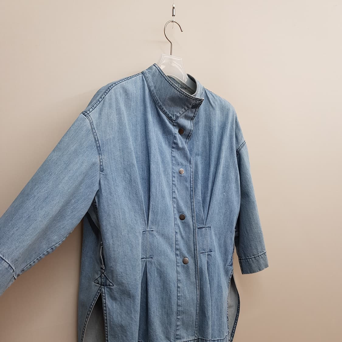한섬 타임 데님 스탠드카라 루즈핏 셔츠형 아우터 S사이즈 상품이미지4