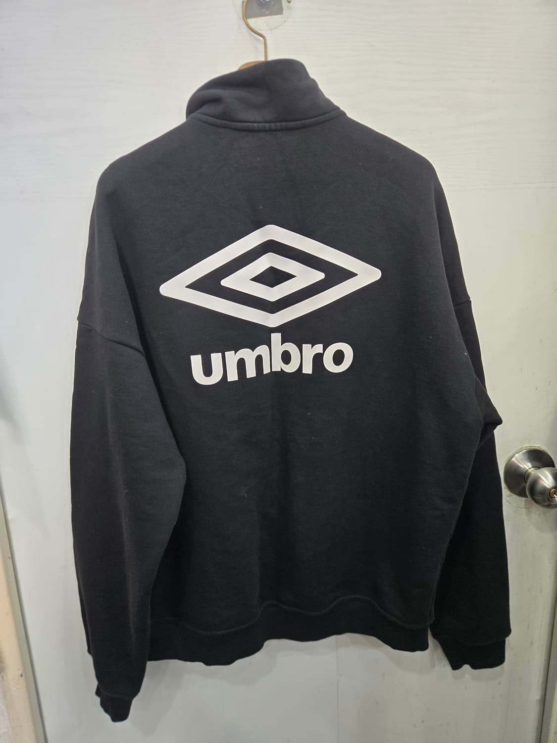 95,M )) UMBRO 엄브로 반집업 긴팔티셔츠! 블랙 & 화이트 상품이미지4