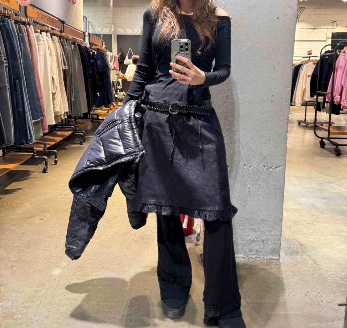 블랙 로즈 미디스커트 상품이미지3