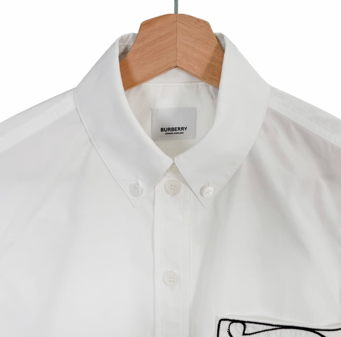 [36] 버버리 여성 자수 모노그램 로고 포플린 코튼 긴팔 셔츠 화이트 상품이미지7