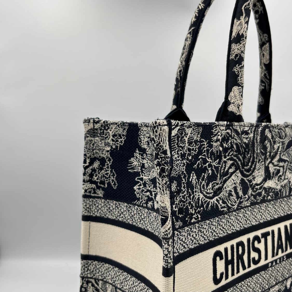 디올 뜨왈드주이 북토트백 뉴미듐 상품이미지4