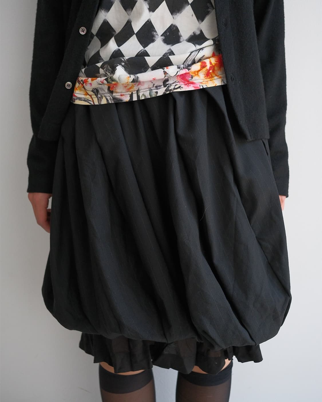 Tuck detail stripe balloon layered skirt 상품이미지1