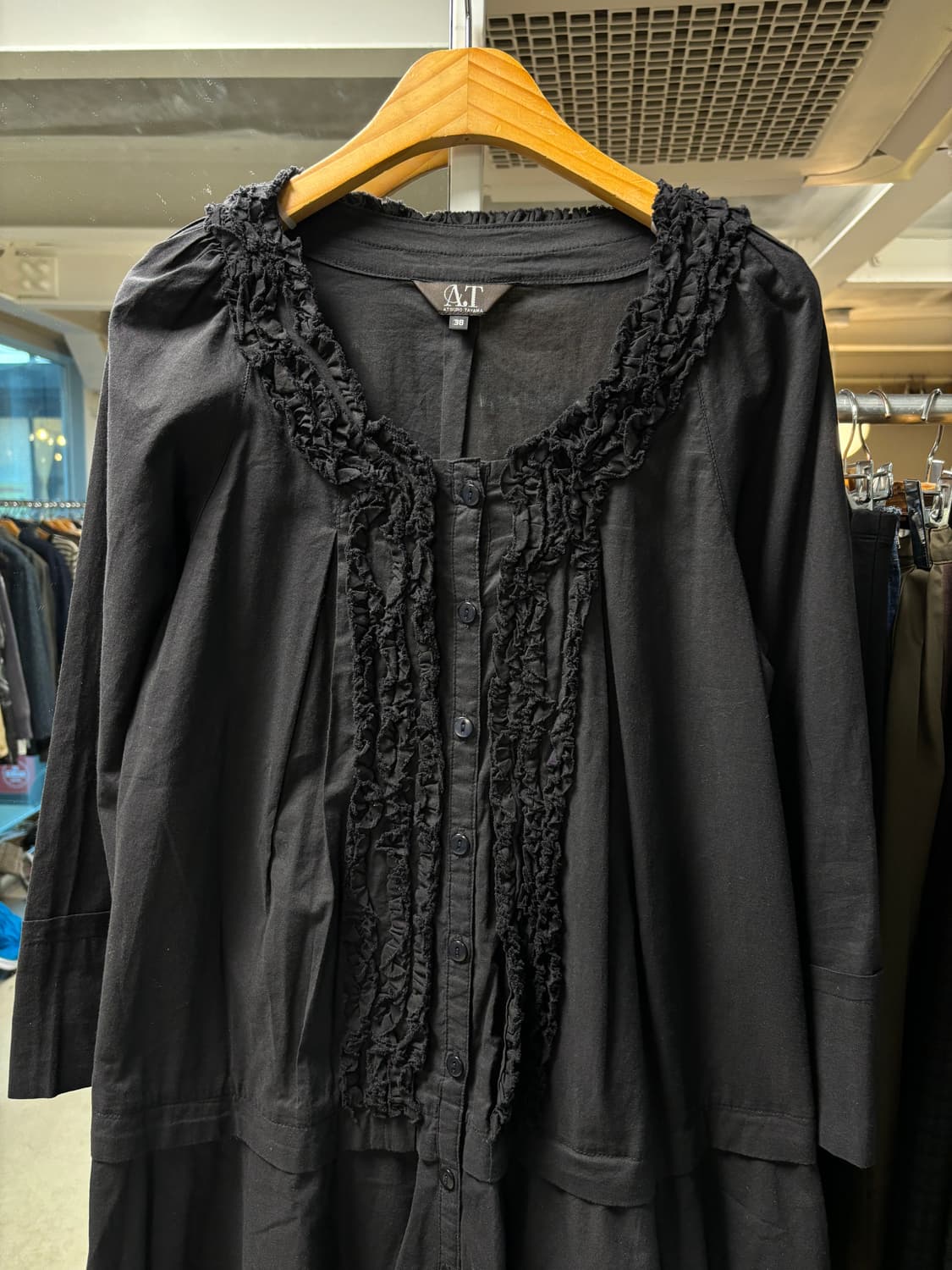 아츠로 타야마 프릴 블라우스 상품이미지3