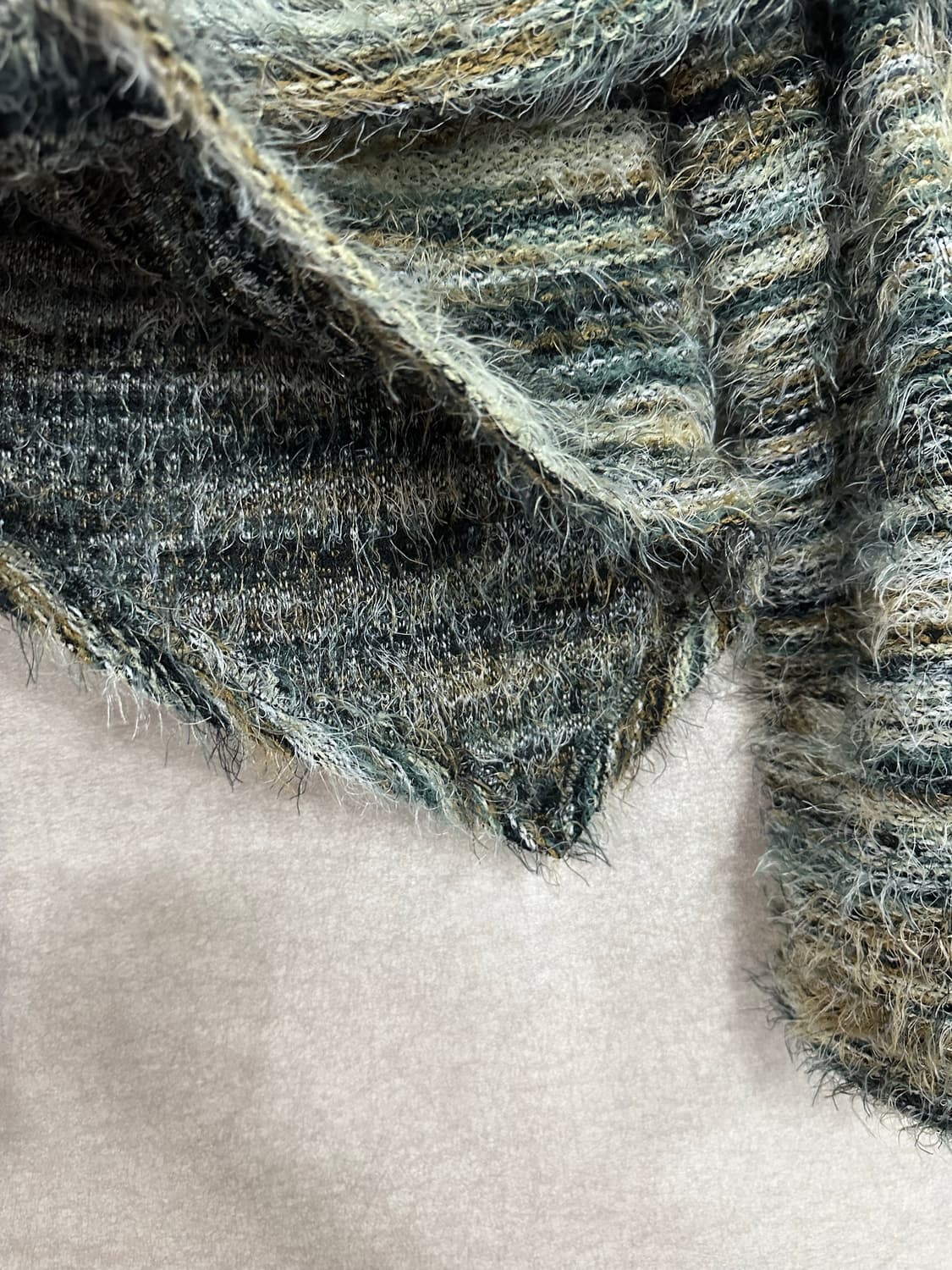 오프숄더 크롭 니트  상품이미지4