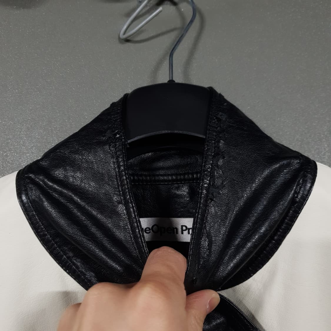 여성) 더오픈프로덕트 파넬드 투웨이 지퍼 바이커 레더 가죽 자켓 1 상품이미지3