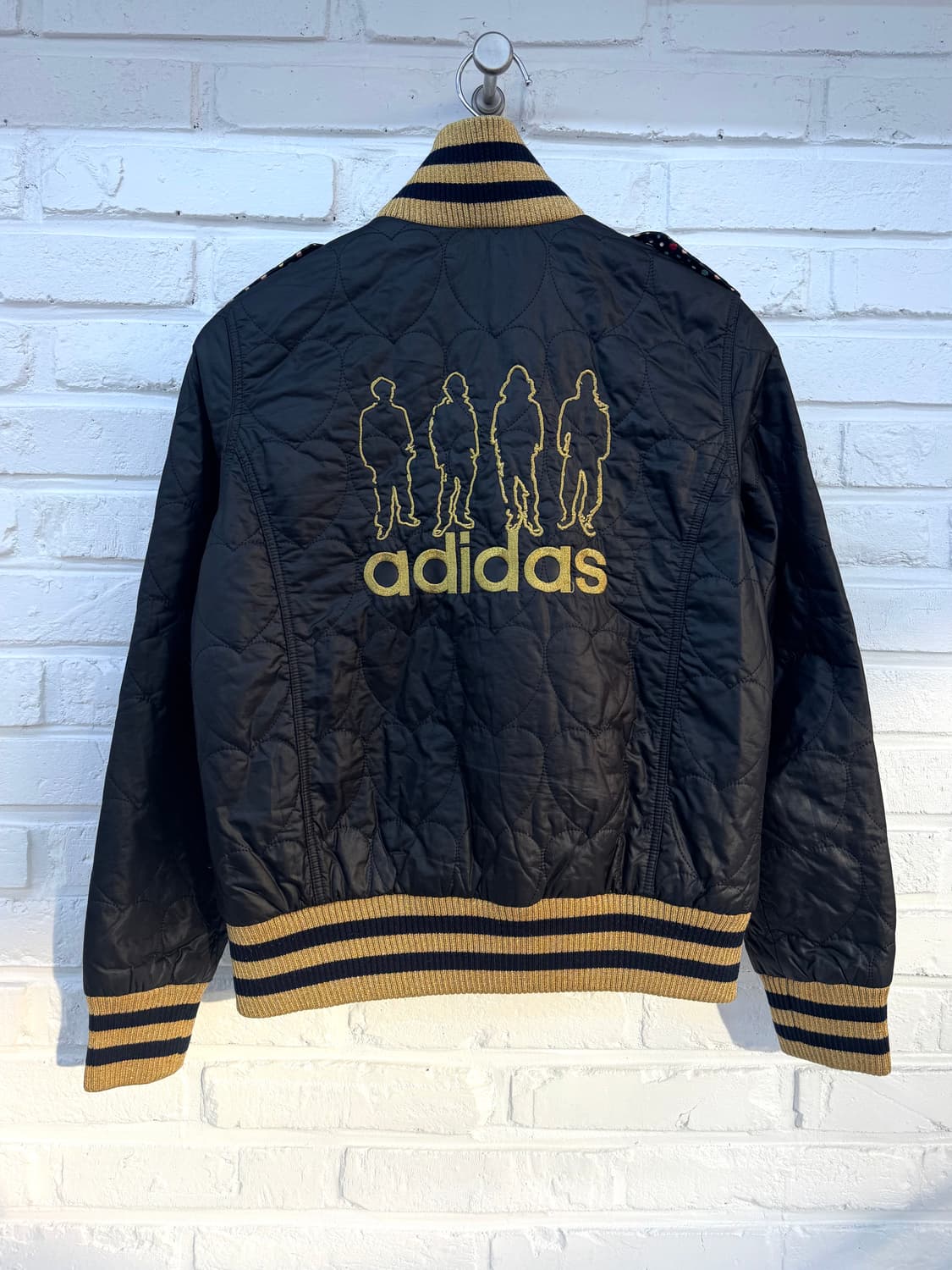 아디다스 블랙골드 퀄트 패딩 상품이미지5