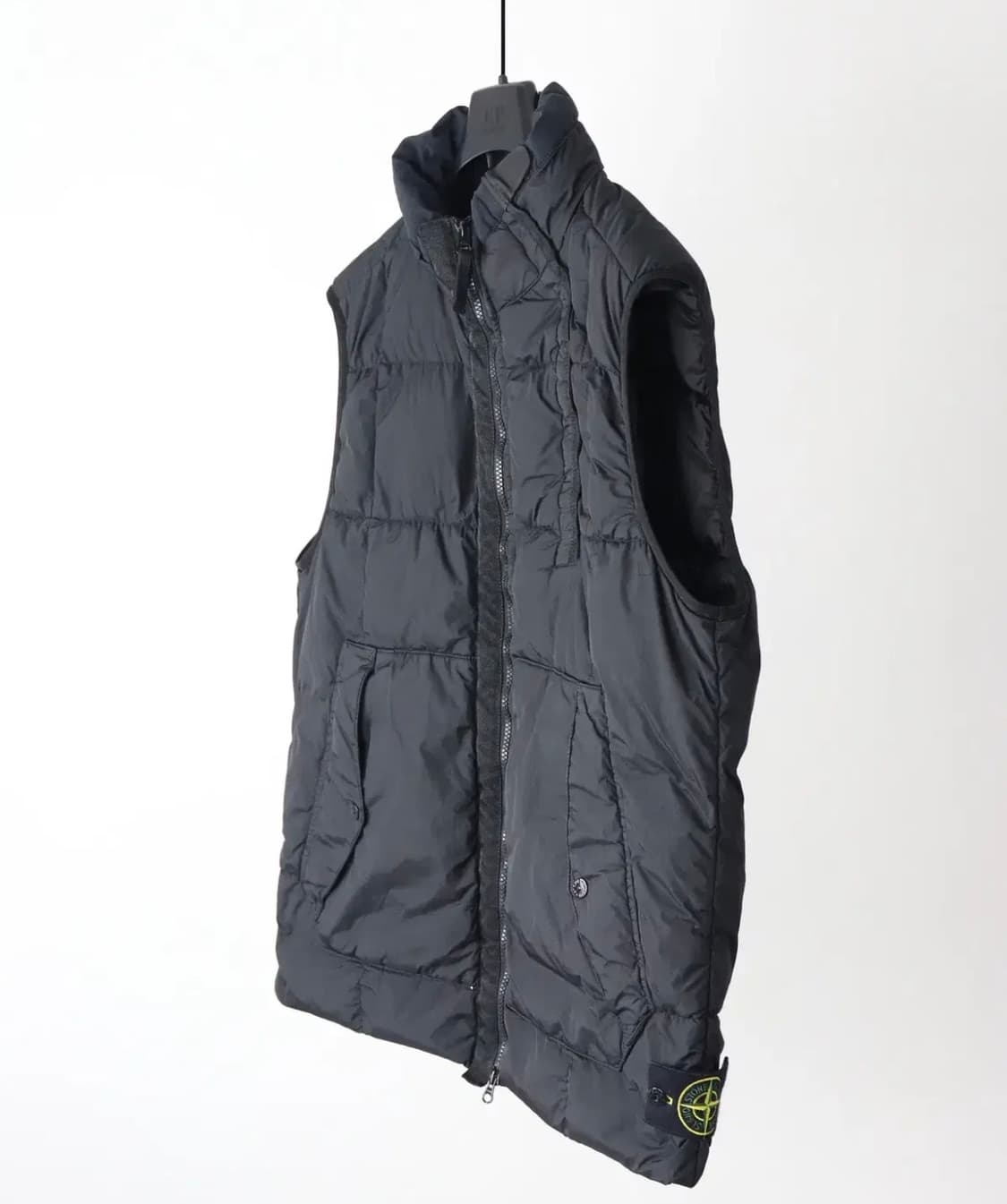 스톤아일랜드 크링클랩스 패딩조끼 블랙 XL 상품이미지2