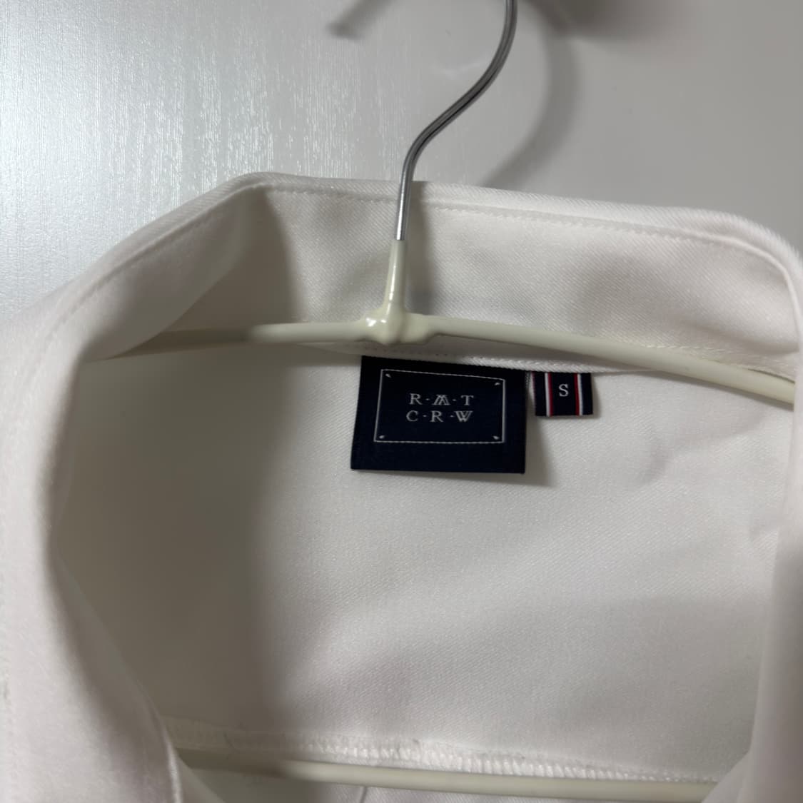 로맨틱크라운 화이트 셔츠 상품이미지4