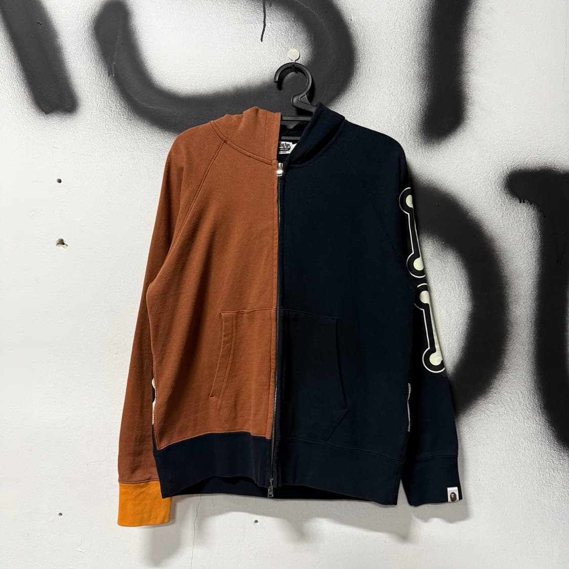 정품 베이프 OG 베이비 마일로 본 스플릿 스컬 야광 집업 후디 상품이미지2