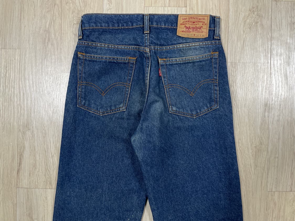29) 90's 리바이스 616 테이퍼드핏 진청 데님팬츠 상품이미지8