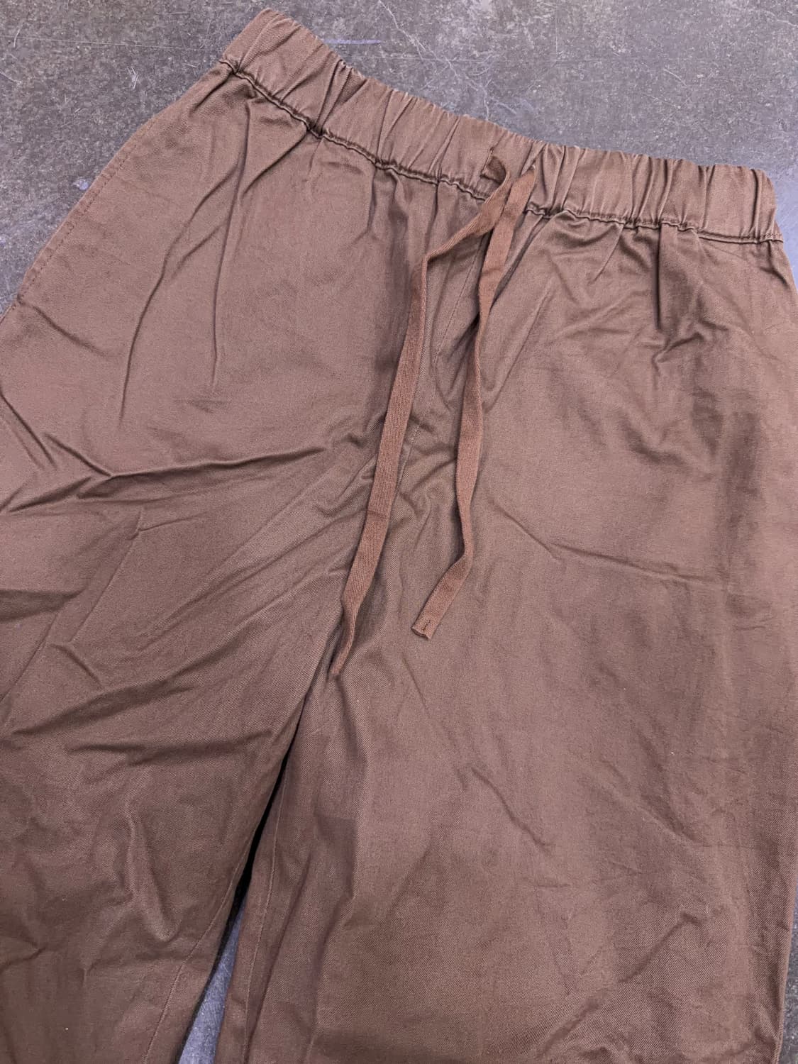 유니클로 x Jw앤더슨 우먼스 밴딩 트라우저 팬츠 브라운 M 상품이미지3