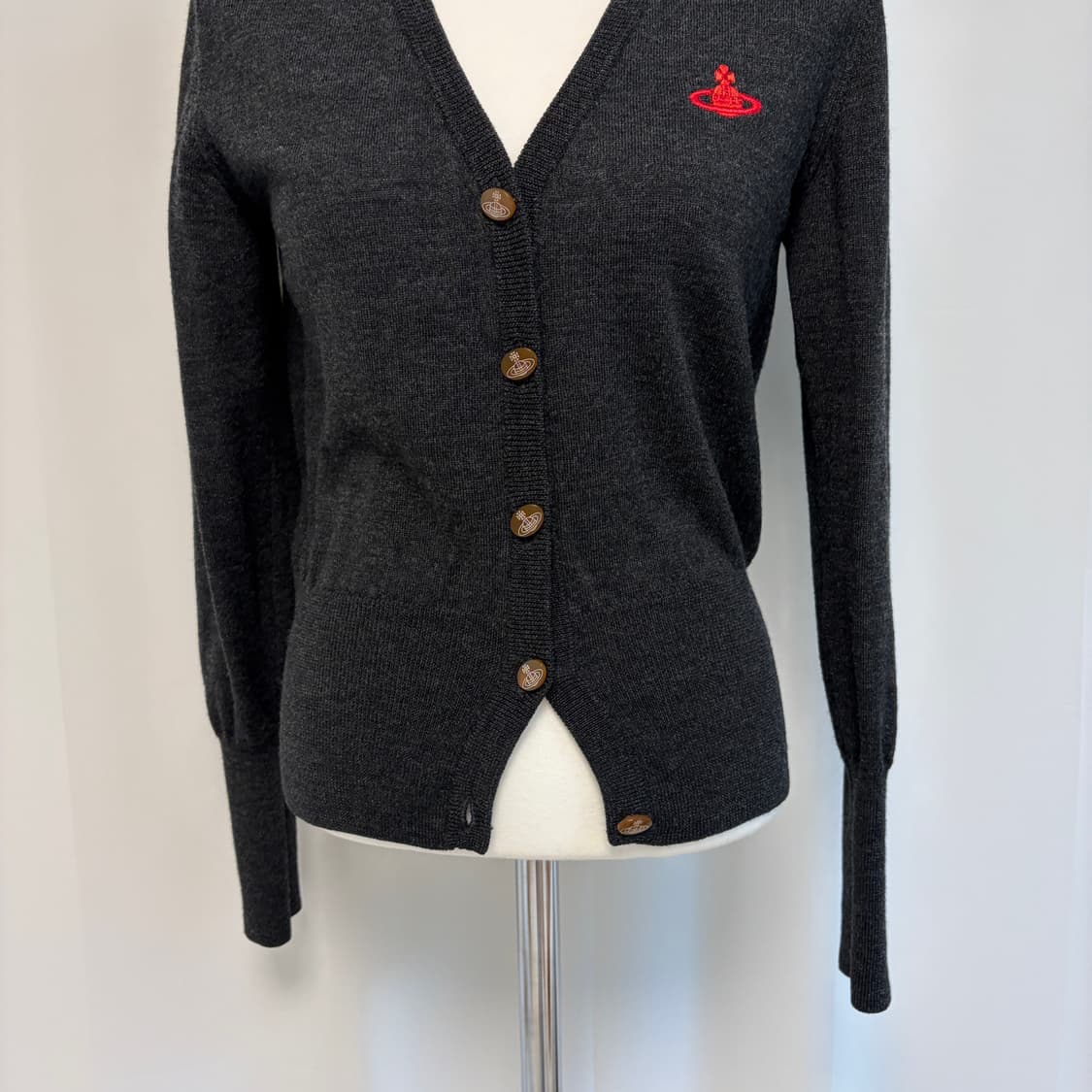 비비안웨스트우드 ORB버튼 브이넥 가디건 상품이미지4