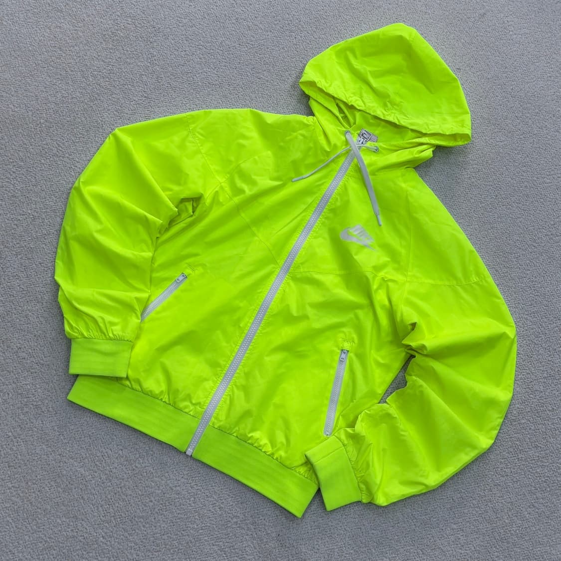 L 나이키 여성 형광 바람막이 자켓 0429E 상품이미지1